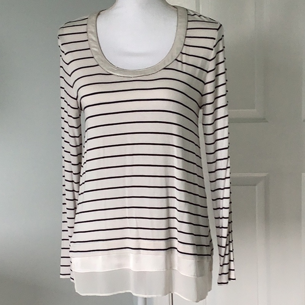 Long sleeve cream w black stripe T Small
